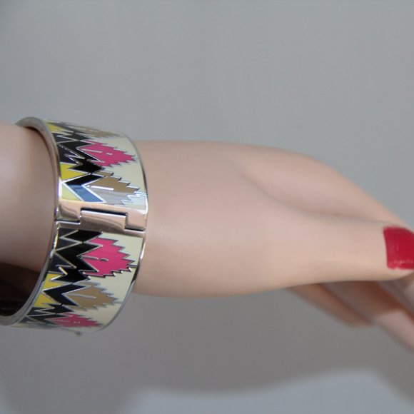 Coach Hawk Feather Enamel Hinged Bangle - Picture 1 of 11
